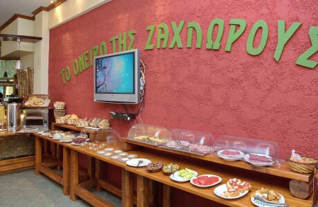 oneiro-resort-dining-breakfast-15_1600x1006